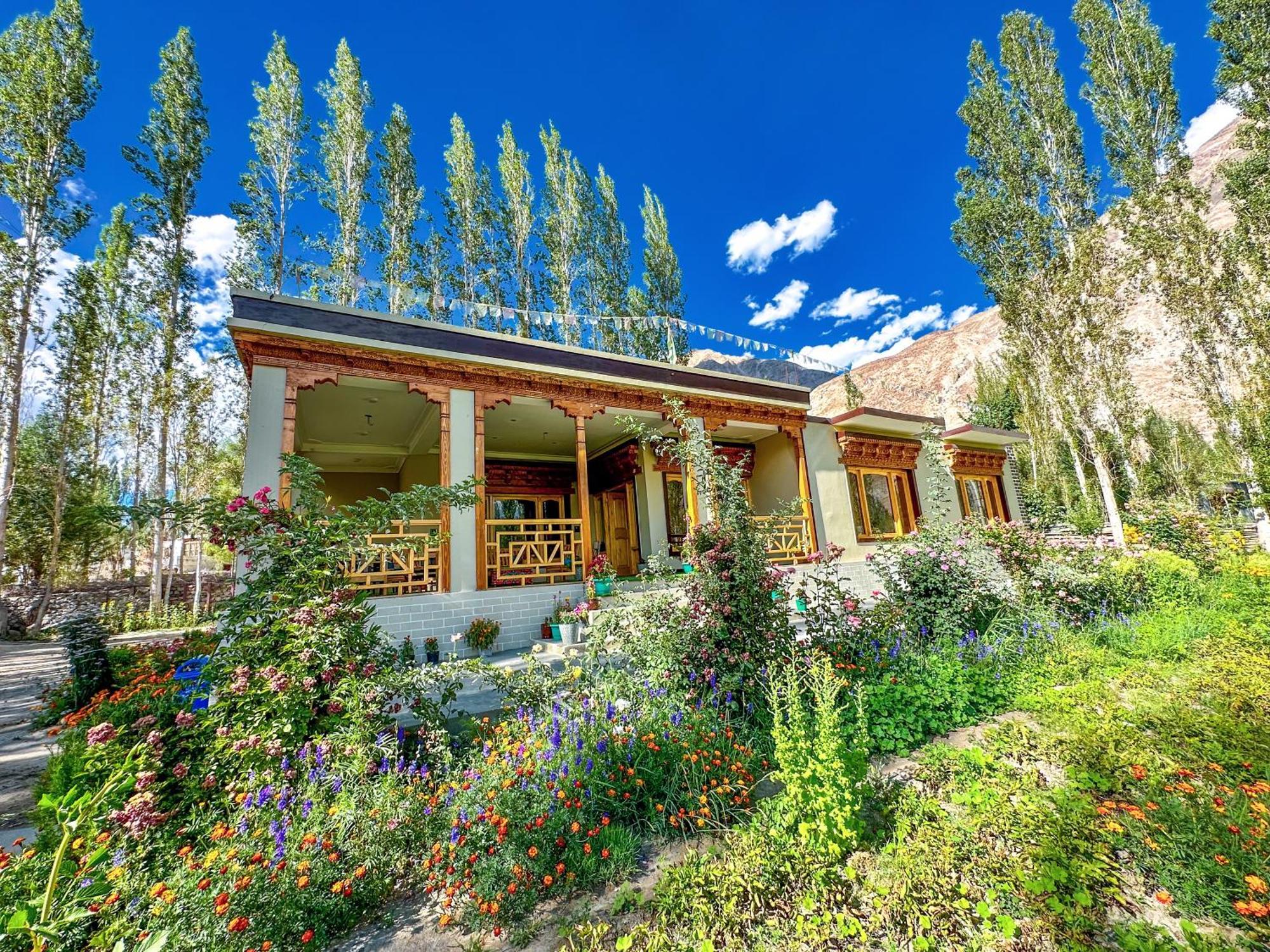 De Khama Hotel Nubra Buitenkant foto